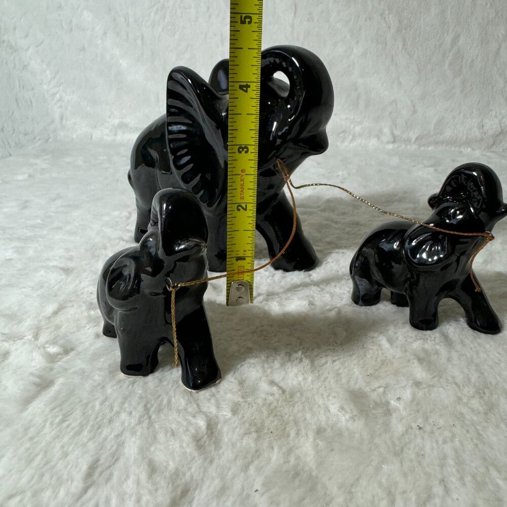 Vintage Elephant Figurine Black Ceramic Mother & Babies Trunks Up Glossy MCM - Picture 4 of 7